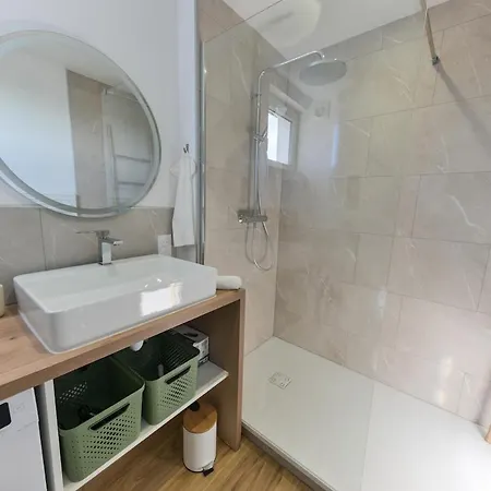 L'olivier - Centre - Balcon - Parking 200 M